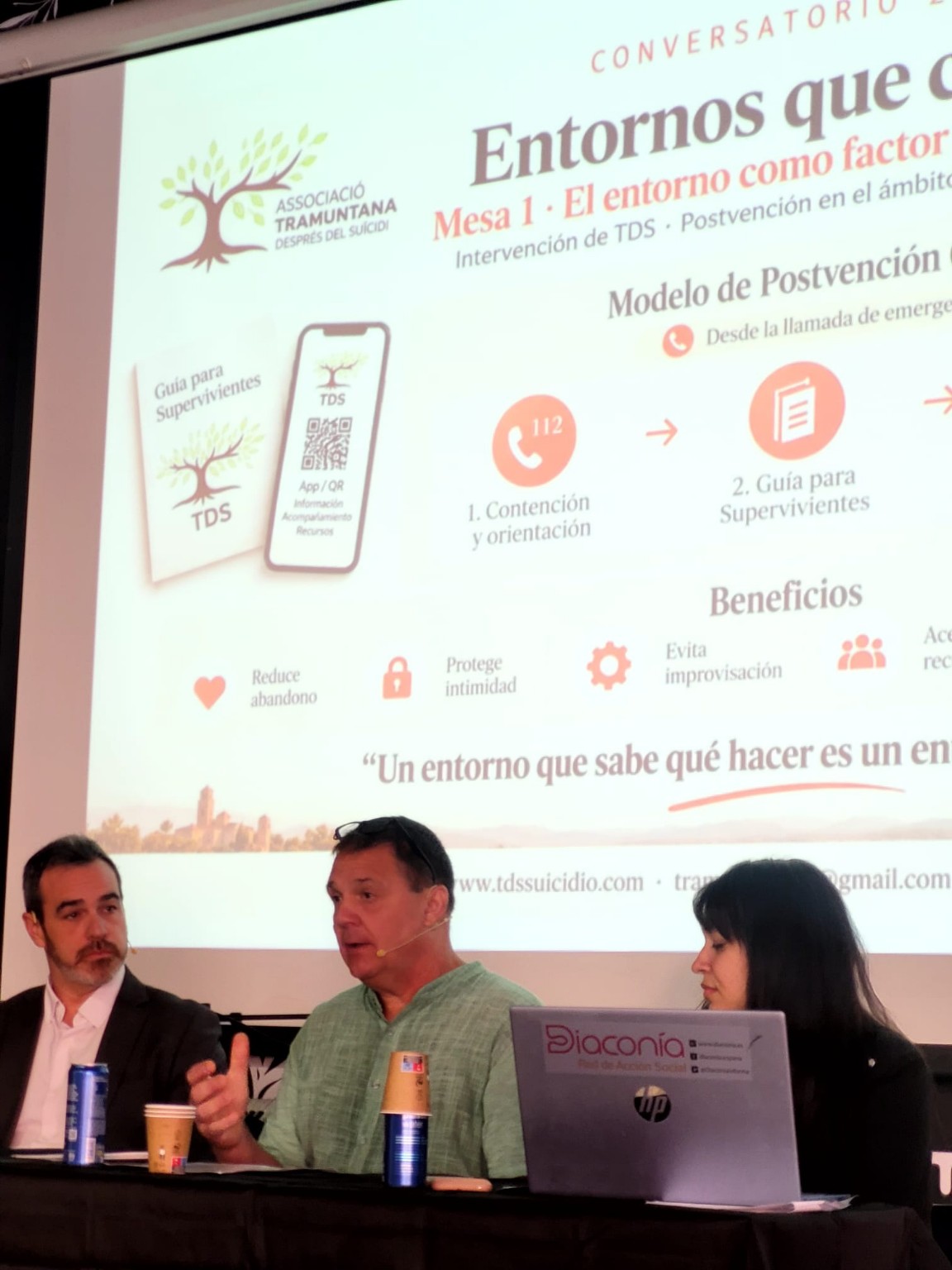 Jordi Costa presenta el model de Postvenció Minut 1 durant la taula